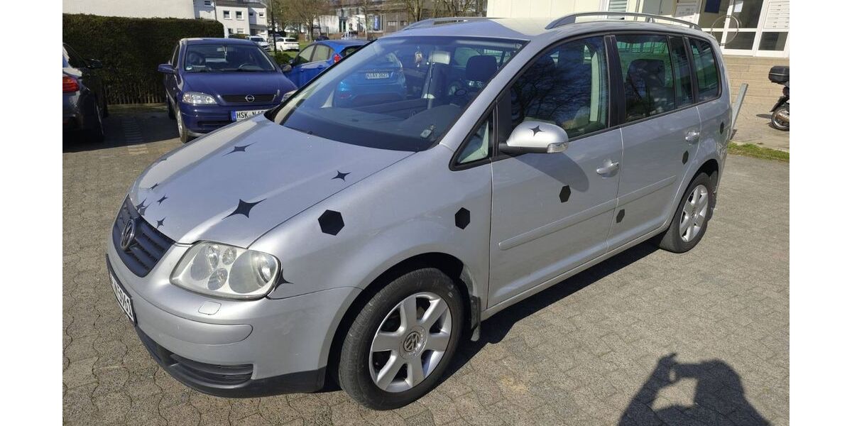 VW Touran 277.282 km 3.499 &euro; Meschede 59872