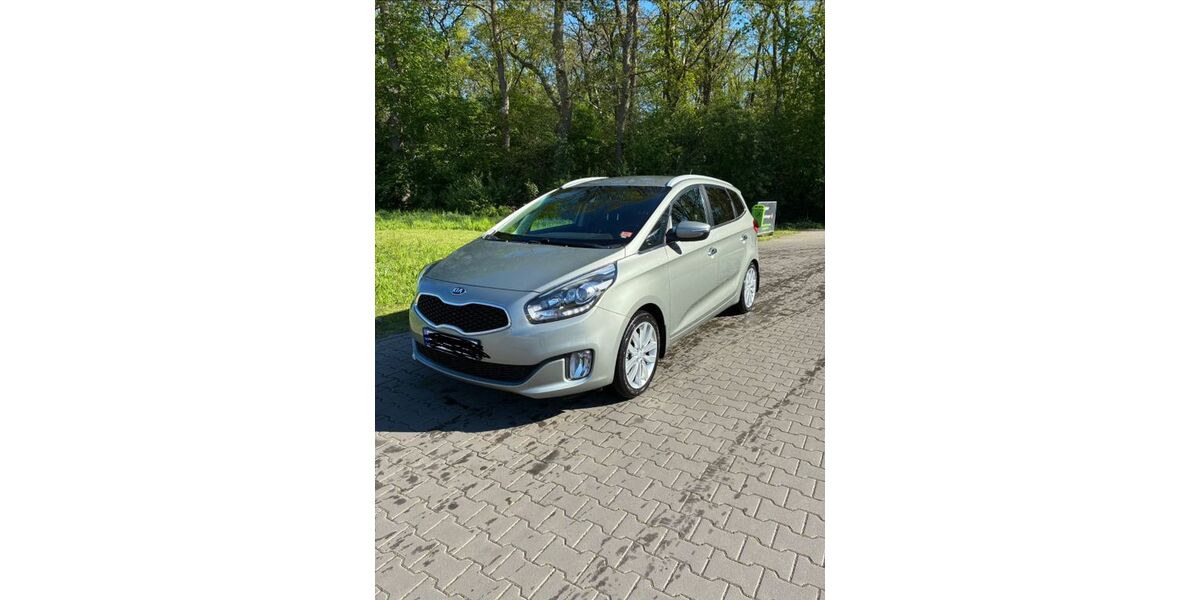 Kia Carens 220.000 km 5.000 &euro; Saterland 26683