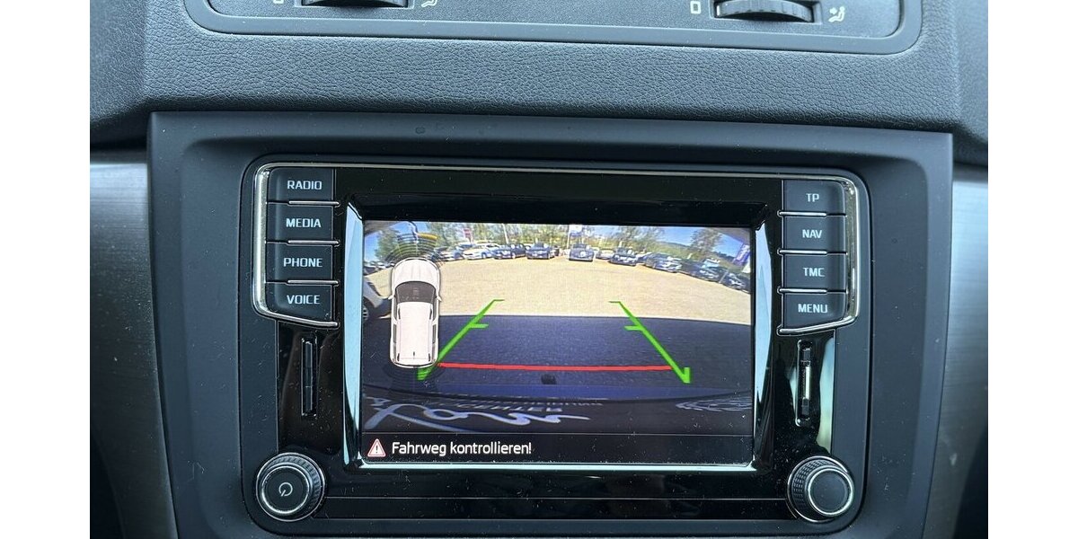 Skoda Yeti 1.2 TSI Drive KAMERA/NAVI/CARPLAY/1.HAND 92.596 km 11.900 &euro; Villingen-Schwenningen 78054