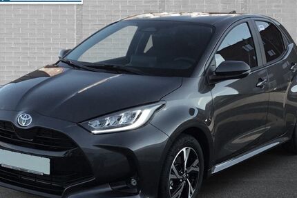 Toyota Yaris 3.012 km 23.990 &euro; Lübeck 23566
