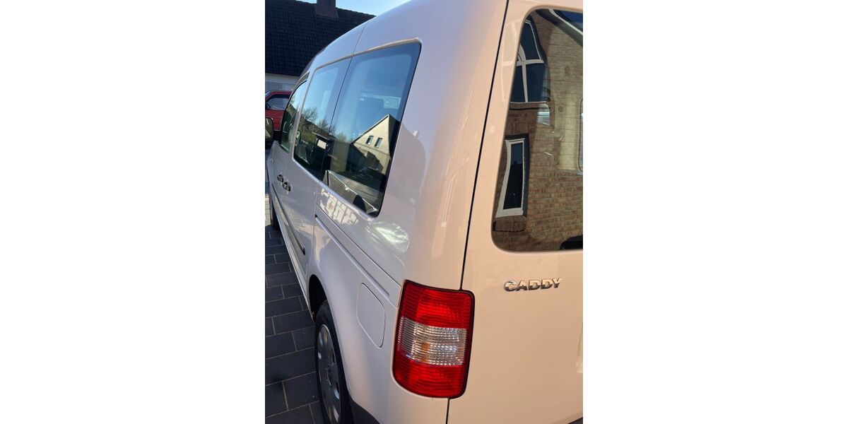 VW Caddy 169.000 km 5.999 &euro; Kiel 24103