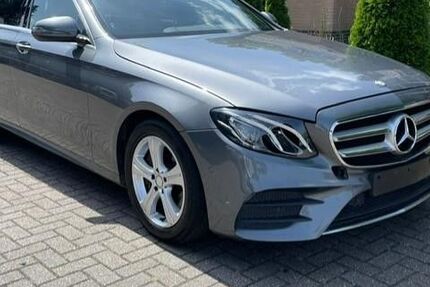 Mercedes E 200
