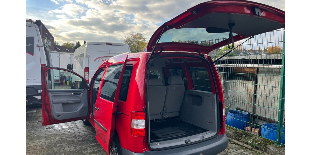 VW Caddy 192.000 km 3.750 &euro; Essen 45121