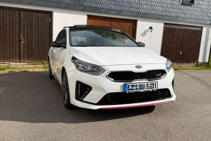 Kia pro ceed / ProCeed 80.000 km 19.700 &euro; Königswalde 09471