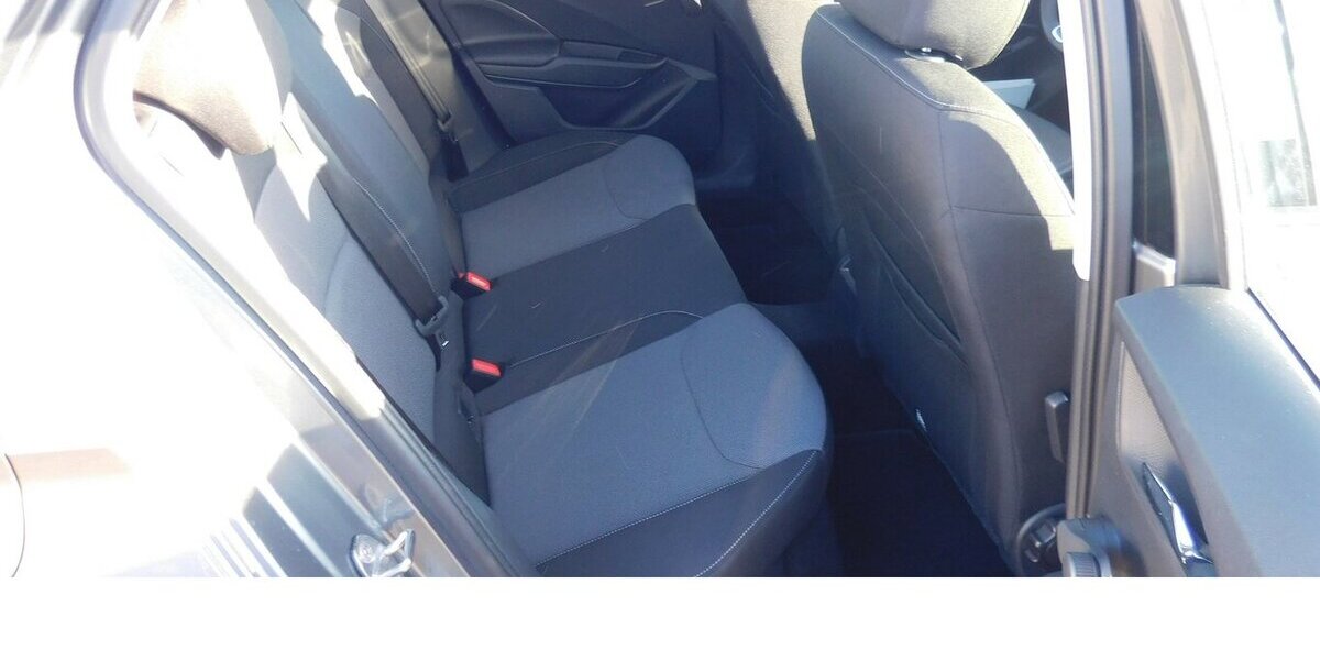 Skoda Fabia 1.0 Ambition MPI BMT Navi Klima 13.700 km 14.990 &euro; Vordorf 38533