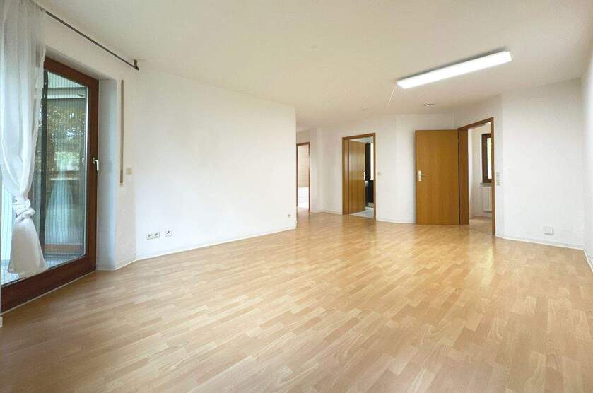 2,5-Zimmer-Erdgeschosswohnung mit sonniger Terrasse und Tiefgaragenstellplatz in Leonberg-Warmbronn 2 zimmer