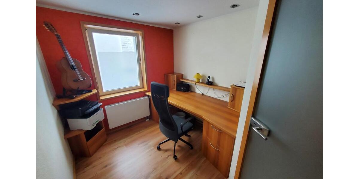 Maisonettenwohnung Grefrath - 5 Zimmer, 181 m&sup2;, 1.200&euro; | Angebot:24658580