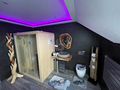 LUXURIÖS MÖBLIERTE WOHNUNG MIT WELLNESSBEREICH - Dachgeschoßwohnung Geesthacht | Angebot:26543796