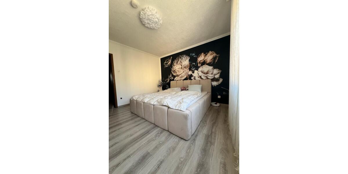 Etagenwohnung Andernach - 5 Zimmer, 90 m&sup2;, 975&euro; | Angebot:26692698