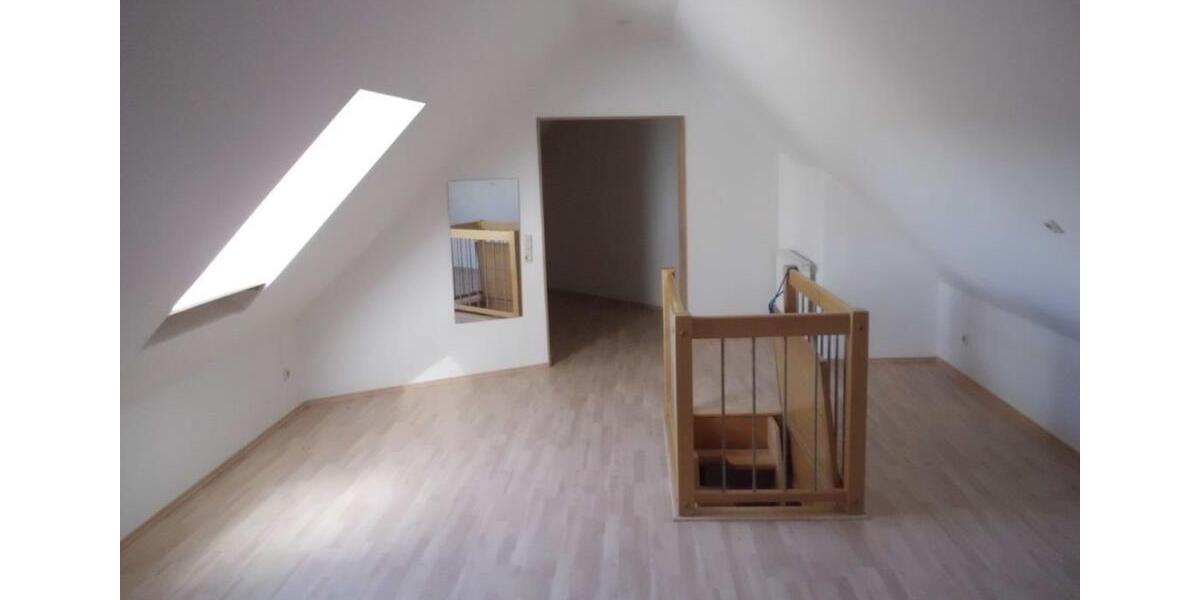 Dachgeschoßwohnung Thierhaupten - 3.5 Zimmer, 72 m&sup2;, 940&euro; | Angebot:26425708