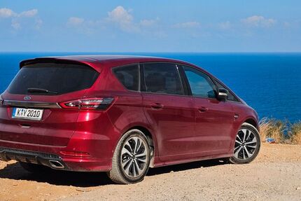 Ford S-Max 114.000 km 17.900 &euro; Köln 51103