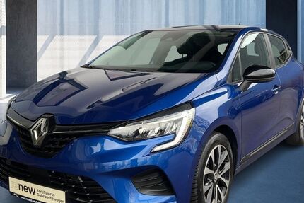 Renault Clio 19.042 km 14.390 &euro; München 81827