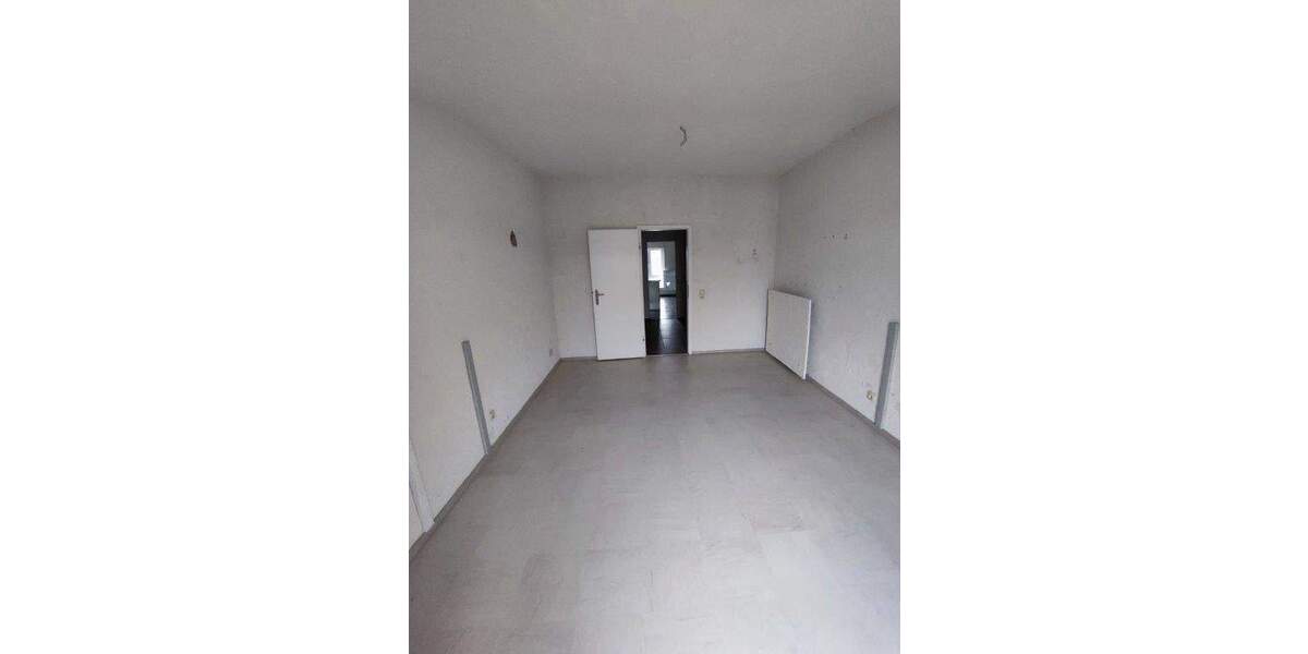 Etagenwohnung Schwerin Weststadt - 3 Zimmer, 103 m&sup2;, 900&euro; | Angebot:24609574