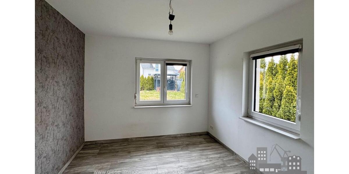 Einfamilienhaus Velten - 4 Zimmer, 100 m&sup2;, 2.400&euro; | Angebot:26125372
