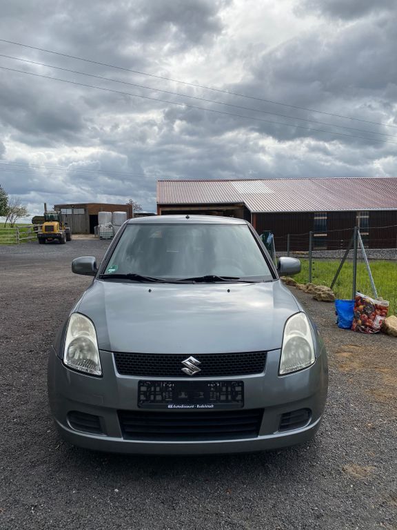 Suzuki Swift 72.252 km 3.999 € Saalfeld 07318