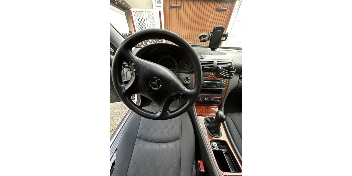 Mercedes-Benz C 180 141.900 km 2.400 &euro; Germersheim 76726