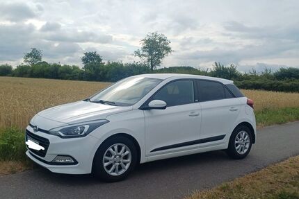 Hyundai i20 77.189 km 9.300 &euro; Neumünster 24536