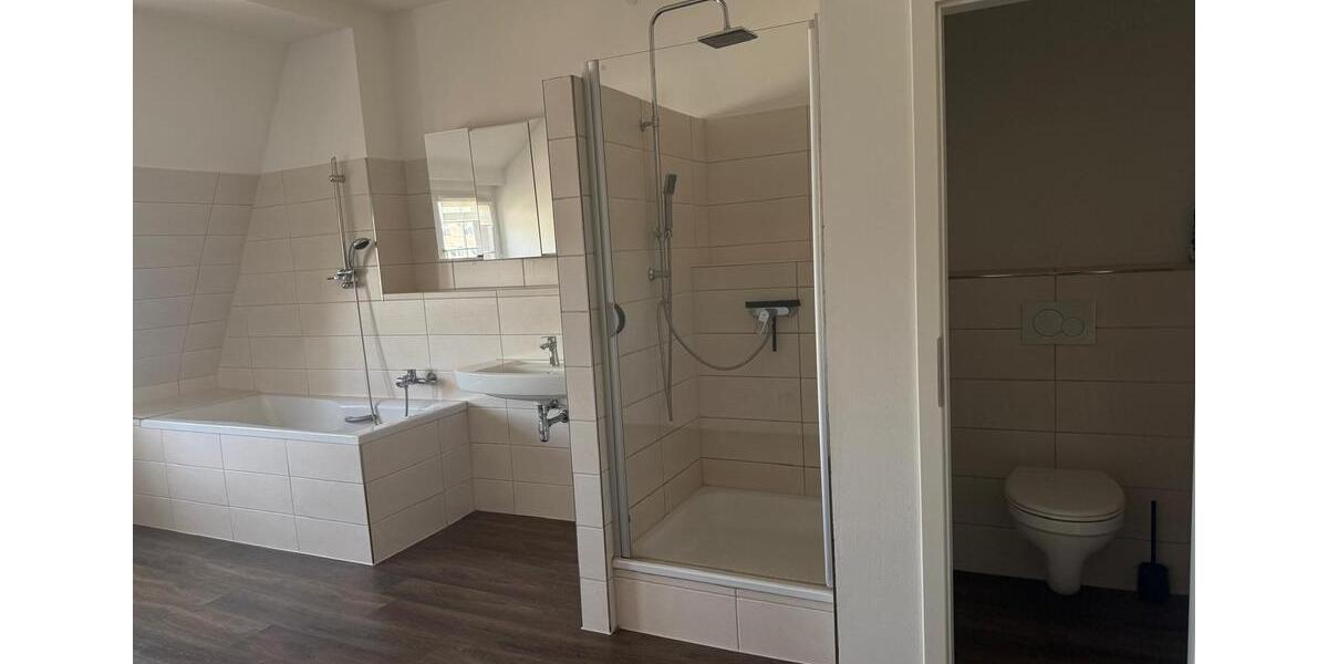 Etagenwohnung Hof Neuhof - 3 Zimmer, 135 m&sup2;, 900&euro; | Angebot:26381390