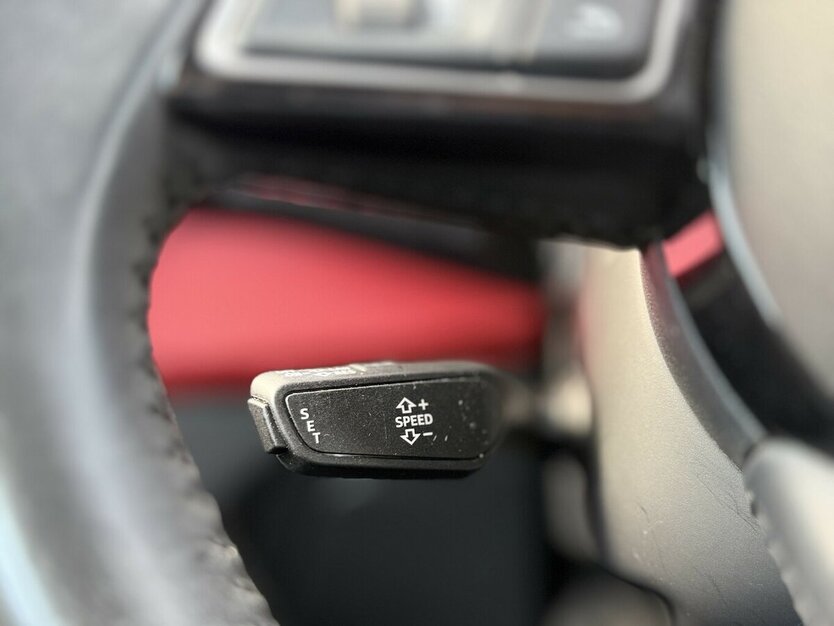 Audi Q2 35 TDI Sport / S Line / KeylessGO / AHK 55.000 km 25.490 € Mönchengladbach 41066