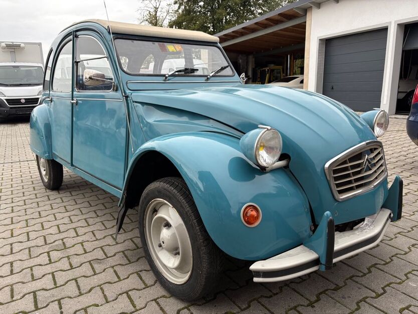Citroen 2 CV 89.472 km 9.900 € Metten 94526