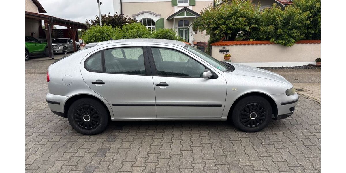 Seat Leon 208.000 km 1.290 &euro; Langquaid OT Niederleierndorf 84085
