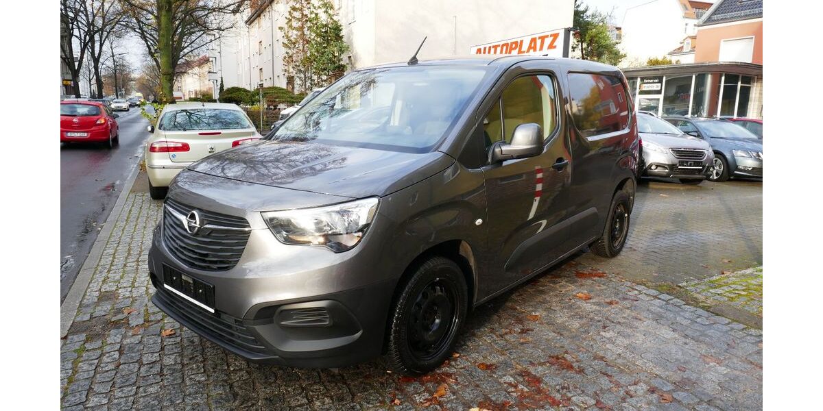 Opel Combo 116.210 km 8.499 &euro; Berlin-Tempelhof 12105