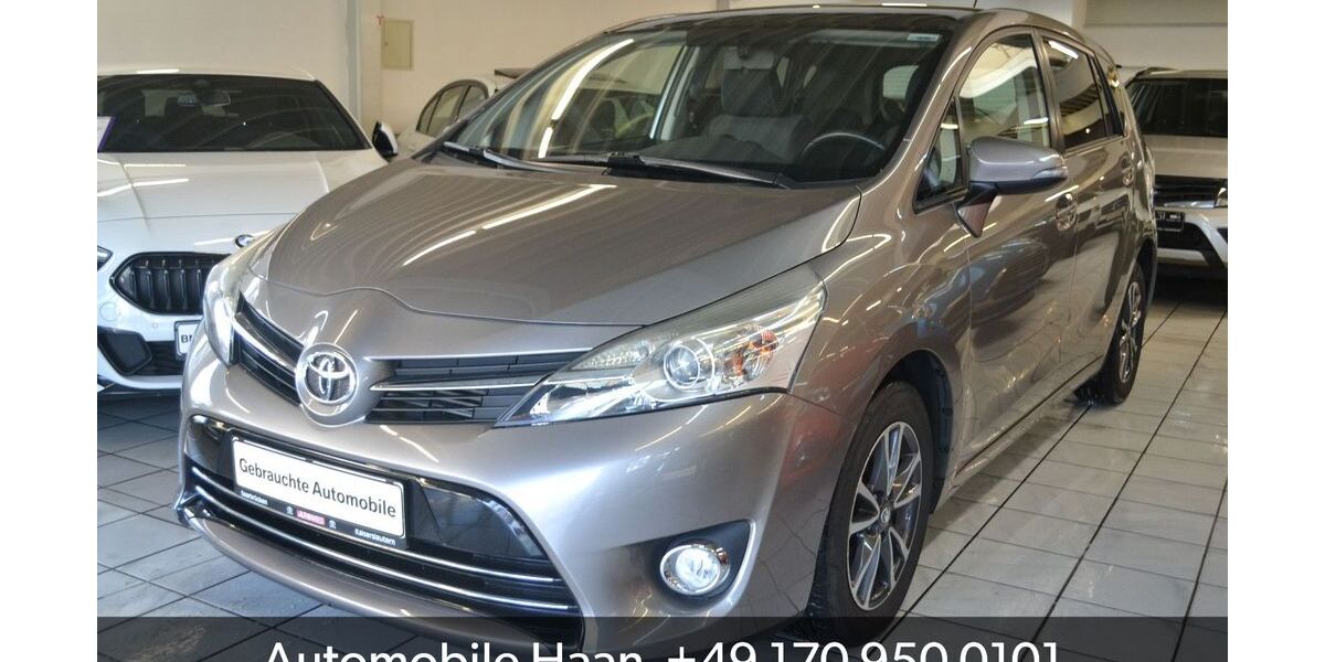 Toyota Verso 200.000 km 6.950 &euro; Solingen 42719
