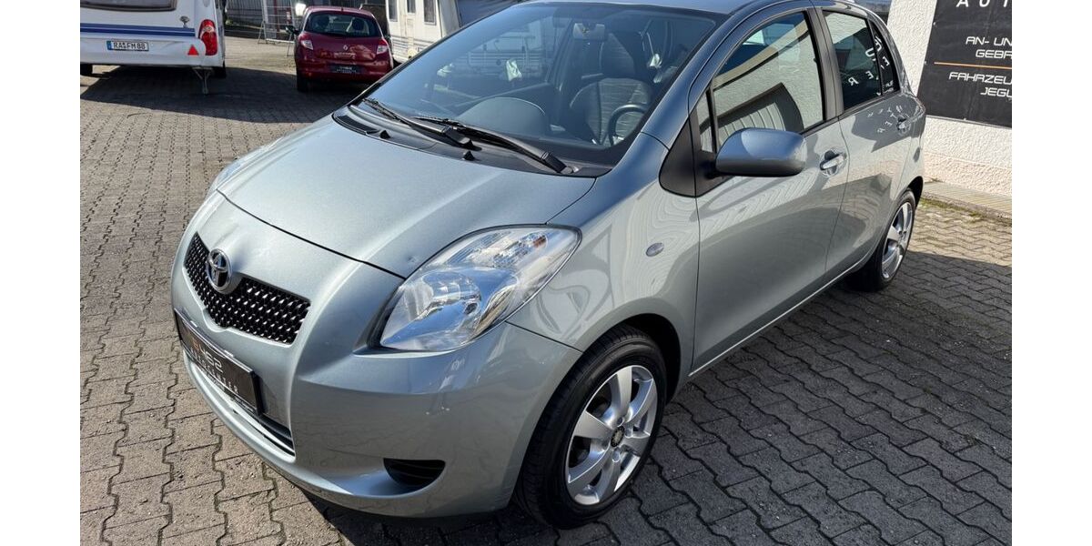 Toyota Yaris 97.020 km 4.480 &euro; Gaggenau 76571