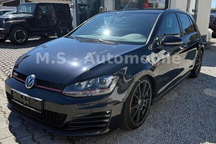 VW Golf 137.366 km 13.999 &euro; Cham 93413