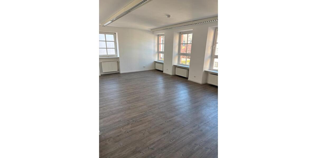 Etagenwohnung Schweich - 3 Zimmer, 108 m&sup2;, 1.100&euro; | Angebot:26403598