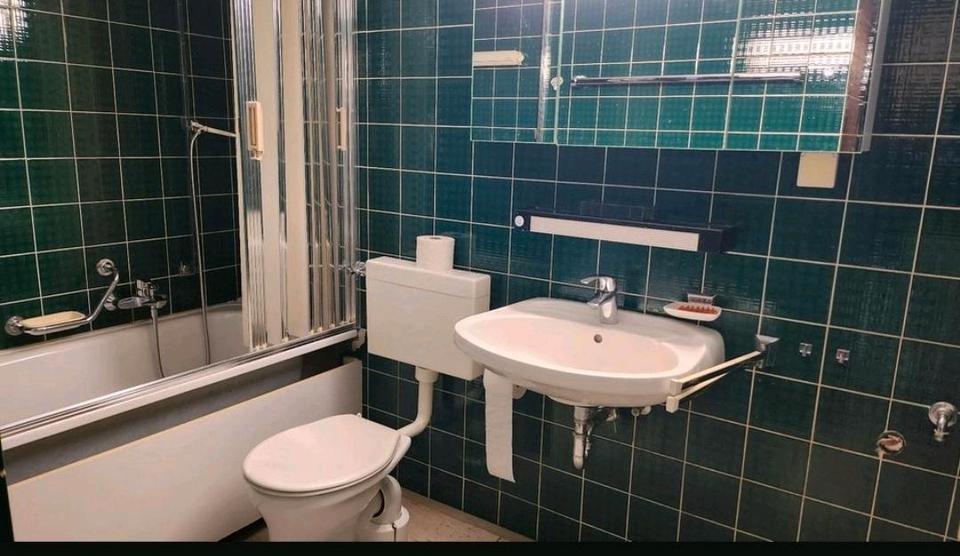 Etagenwohnung Leverkusen - 2 Zimmer, 65 m&sup2;, 900&euro; | Angebot:25625214