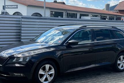 Skoda Superb 242.000 km 11.980 &euro; Miltenberg 63897