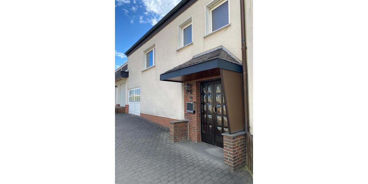 Einfamilienhaus Ense - 8 Zimmer, 208 m&sup2;, 285.000&euro; | Angebot:26578916