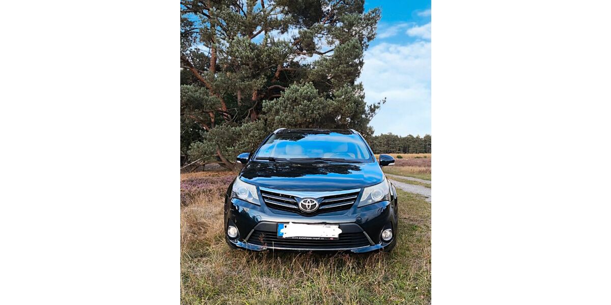 Toyota Avensis 199.600 km 9.299 &euro; Hövelhof 33161