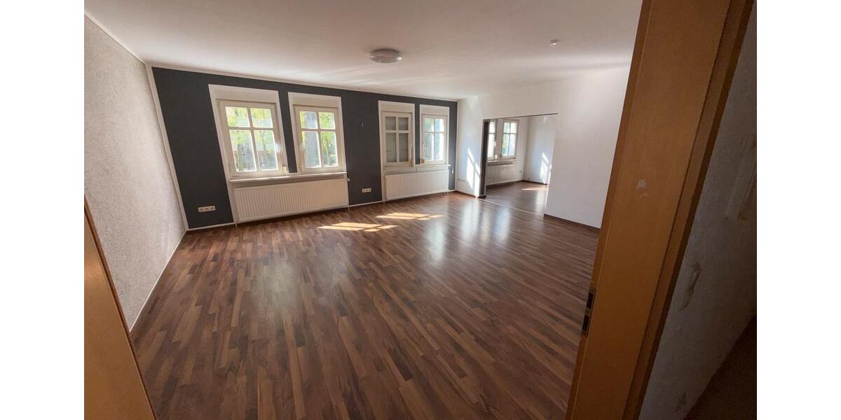 Etagenwohnung Pritzwalk - 6 Zimmer, 160 m&sup2;, 1.200&euro; | Angebot:26412835