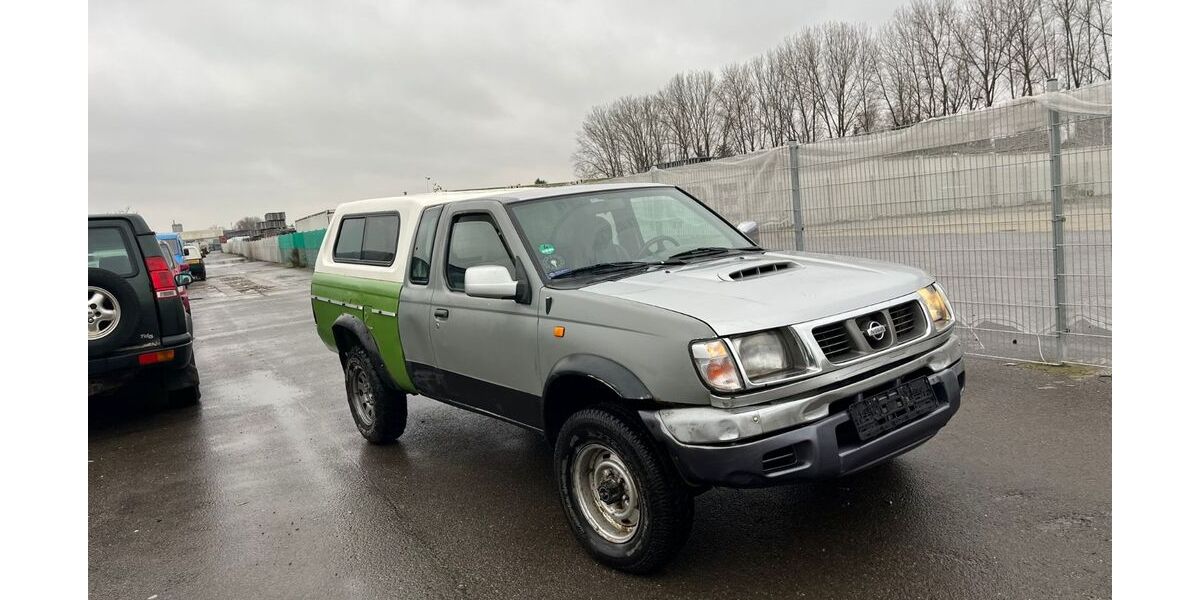 Nissan PickUp 112.000 km 2.899 &euro; berlin 13089