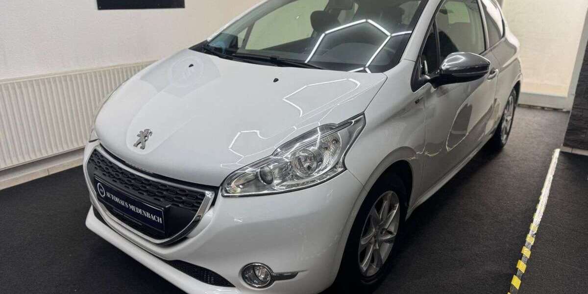 Peugeot 208 115.321 km 4.990 &euro; Wiesbaden 65207