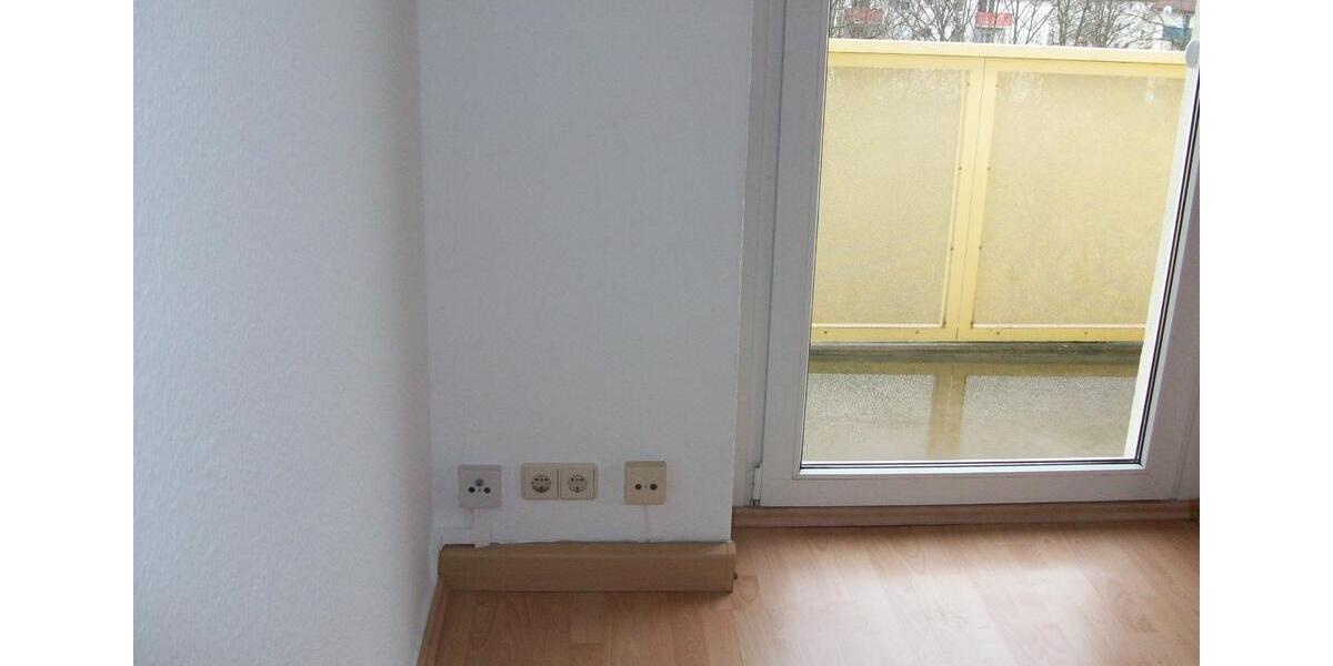 Etagenwohnung Riesa - 4 Zimmer, 77 m&sup2;, 78.540&euro; | Angebot:26926895