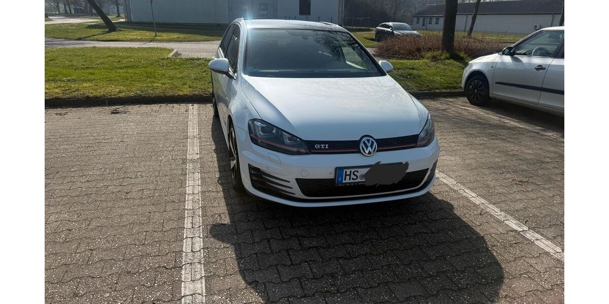 VW Golf 98.500 km 17.900 &euro; Geilenkirchen 52511