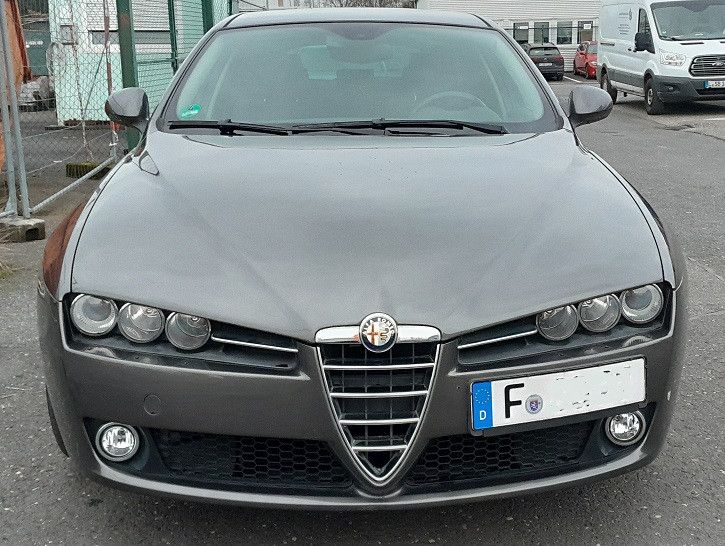 Alfa Romeo 159 118.000 km 3.750 &euro; Frankfurt 60529