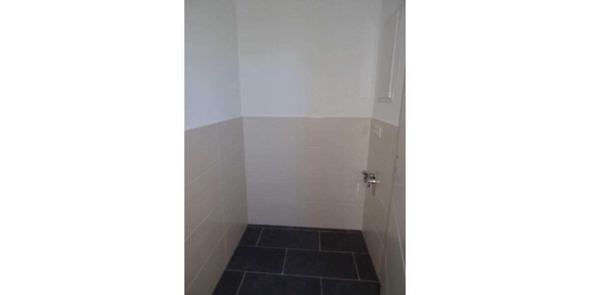 Zimmer Rathenow Rathenow West - 4 Zimmer, 145 m&sup2;, 1.160&euro; | Angebot:25665406