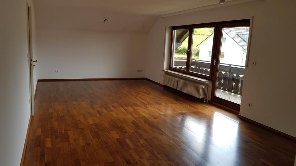 Dachgeschoßwohnung Baiersbronn - 3 Zimmer, 78 m&sup2;, 740&euro; | Angebot:26624317