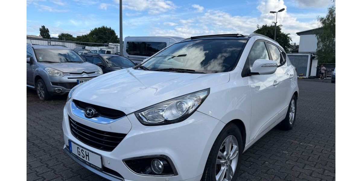 Hyundai ix35 215.000 km 5.990 &euro; Trier 54294