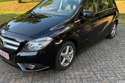Mercedes-Benz B 180 55.900 km 10.490 &euro; Kircheib 57635