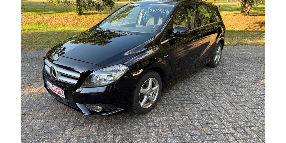 Mercedes-Benz B 180 55.900 km 10.490 &euro; Kircheib 57635