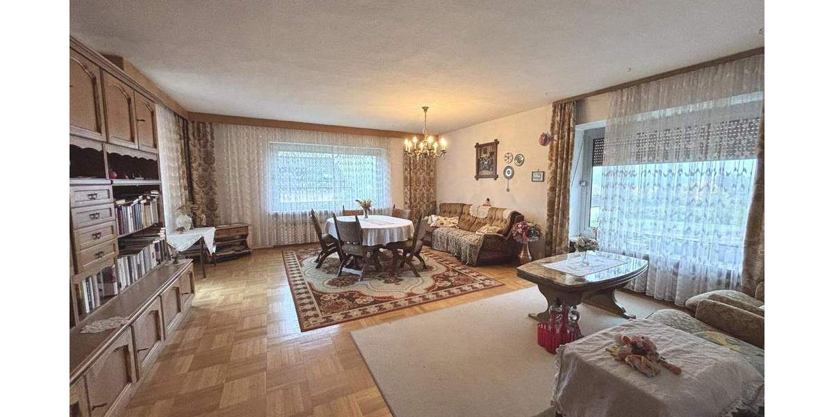 Einfamilienhaus Oberviechtach - 7 Zimmer, 190 m&sup2;, 197.000&euro; | Angebot:25210834