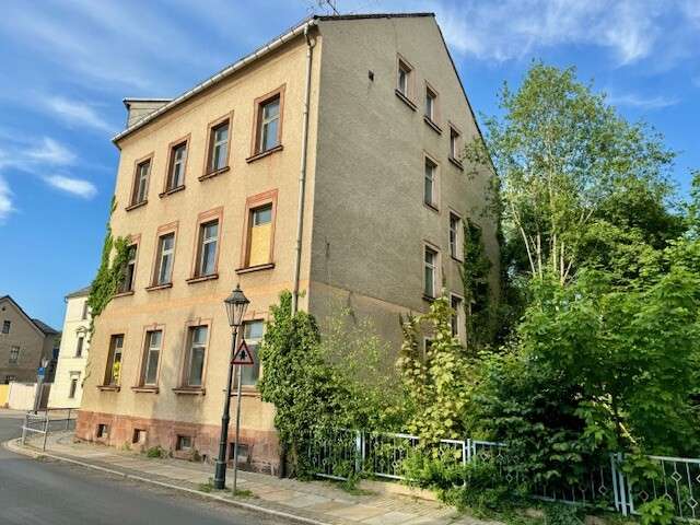 Haus zum Kaufen in Rochlitz 112.446 € 566 m²