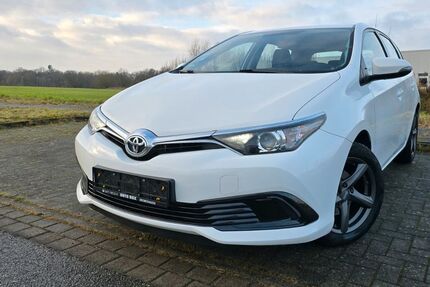 Toyota Auris 57.000 km 10.990 &euro; Ahrensburg 22926