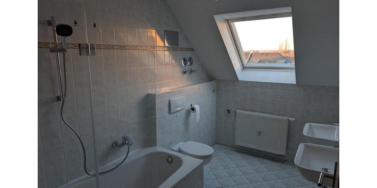 Dachgeschoßwohnung Chemnitz Kapellenberg - 3 Zimmer, 75 m&sup2;, 62.800&euro; | Angebot:26926346