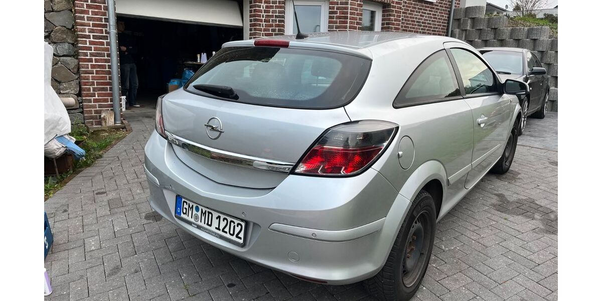 Opel Astra 179.100 km 3.900 &euro; Wiehl 51674